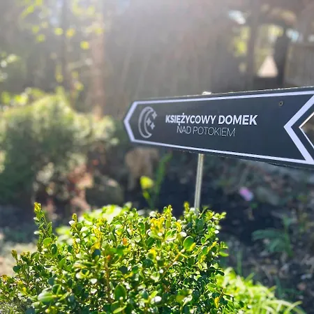 Księżycowy Nad Potokiem Domek alpejski